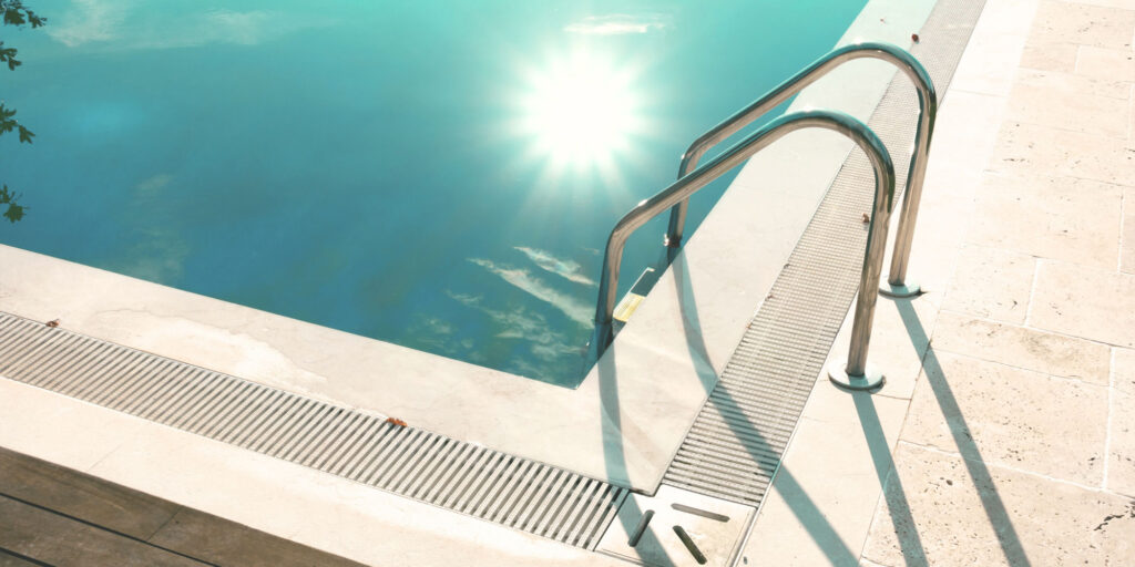 How seasons effect your pool water level